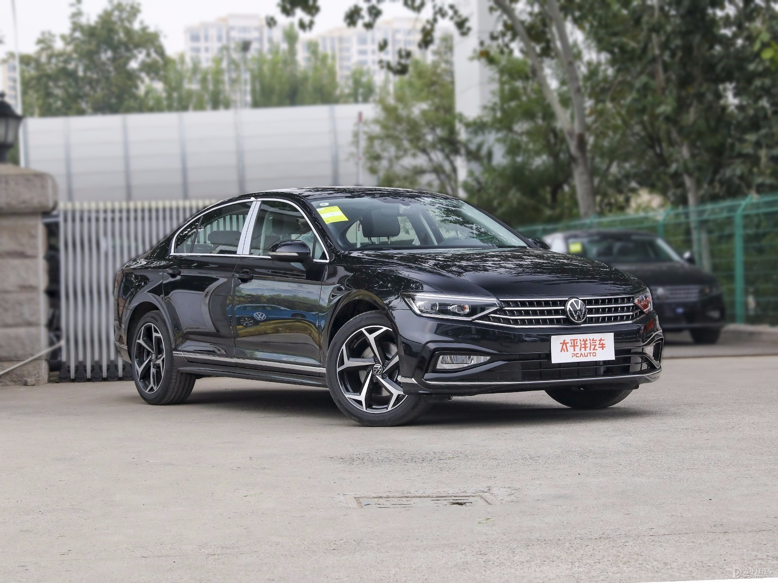 幻影黑邁騰整車外觀外觀圖片