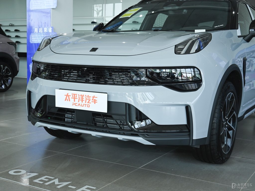 拂曉藍(lán)領(lǐng)克01車(chē)頭外觀圖片