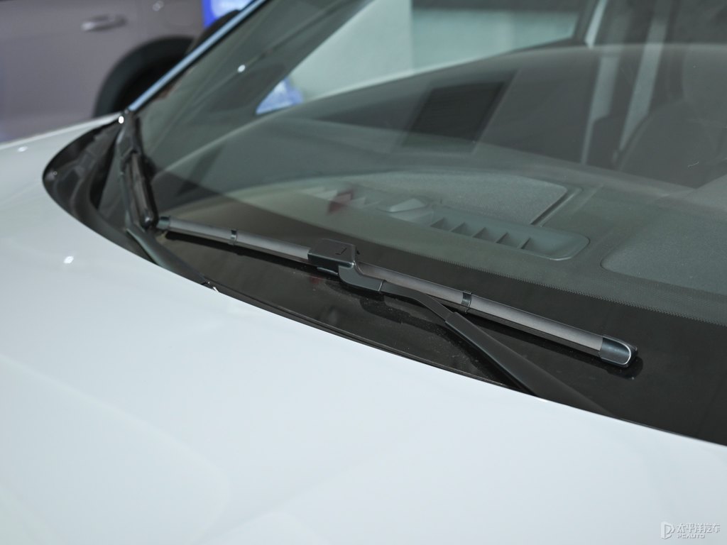 拂曉藍(lán)領(lǐng)克01車身外觀圖片
