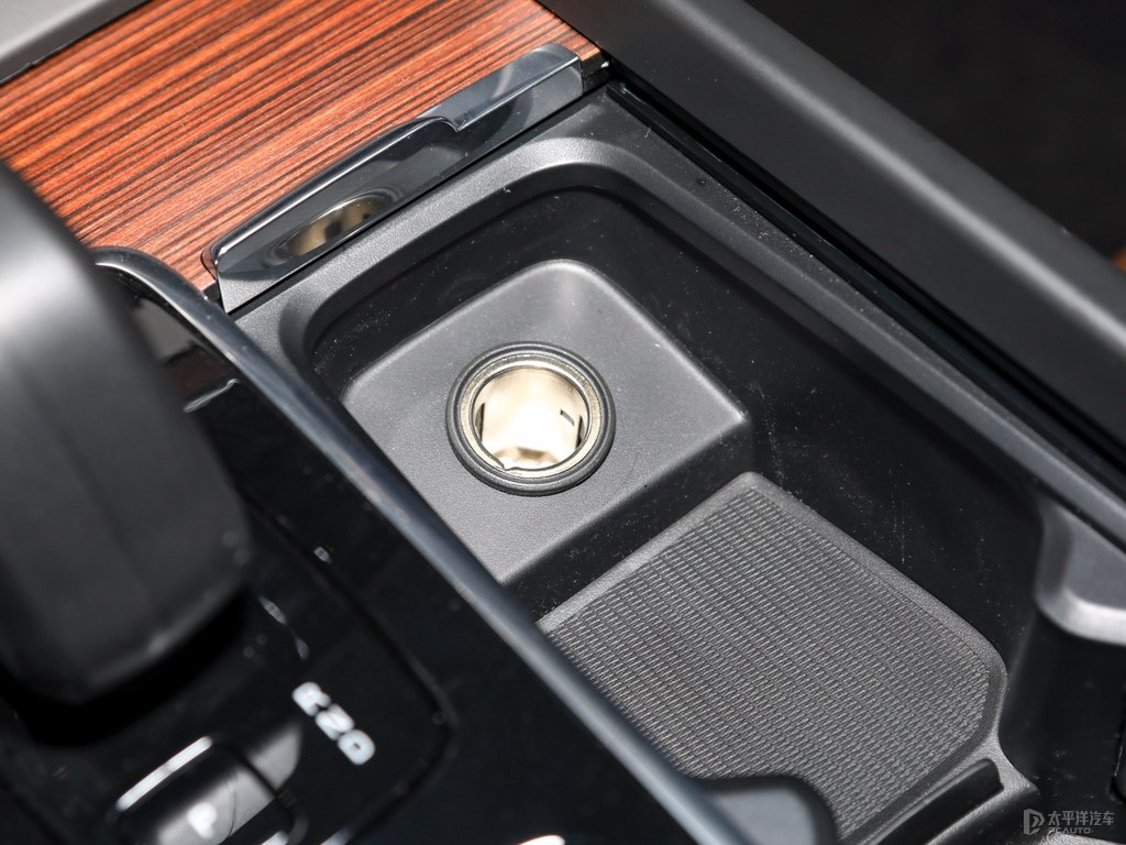 水晶白沃爾沃V60中控內(nèi)飾圖片