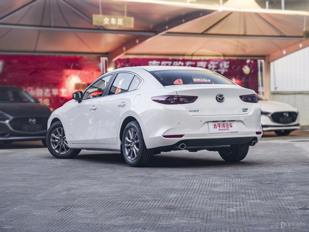 珠光白馬自達(dá)3 昂克賽拉整車(chē)外觀外觀圖片
