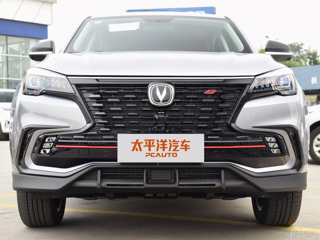 炫銀灰長安CS85 COUPE車頭外觀圖片