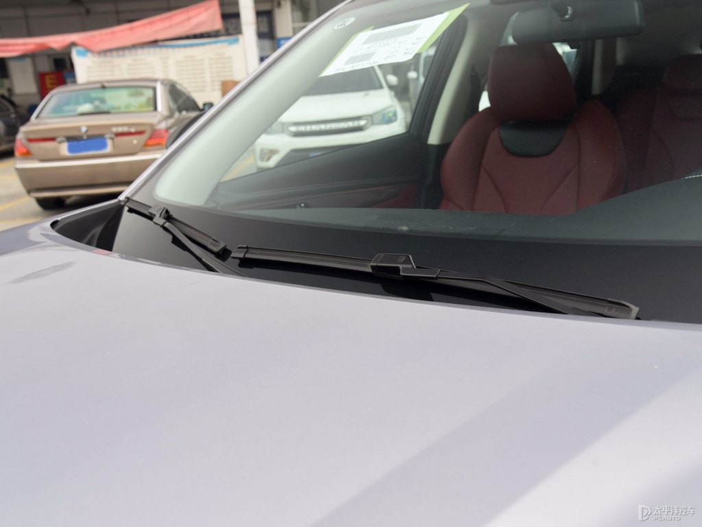 炫銀灰長安CS85 COUPE車身外觀圖片
