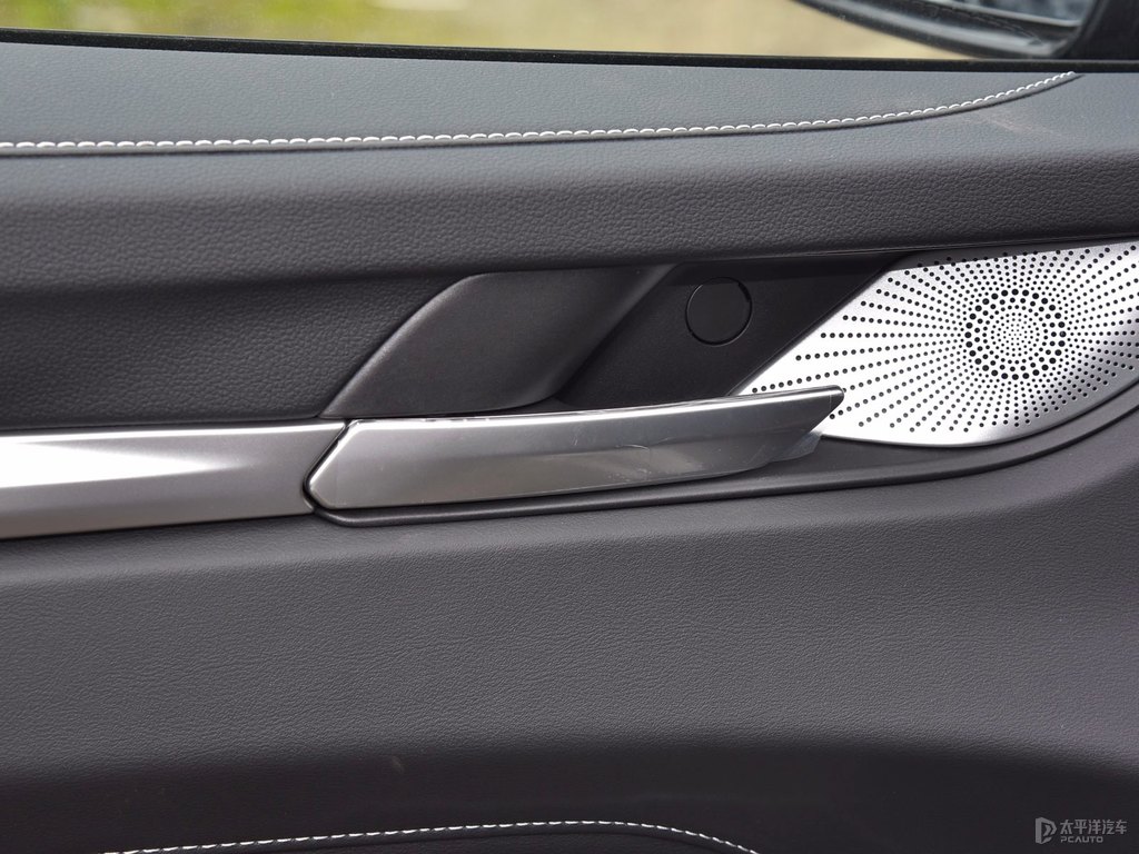 星云灰哈弗H6車廂內(nèi)飾圖片
