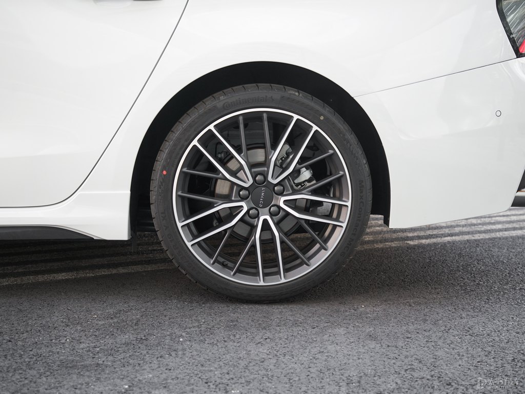 白領(lǐng)克03車身外觀圖片