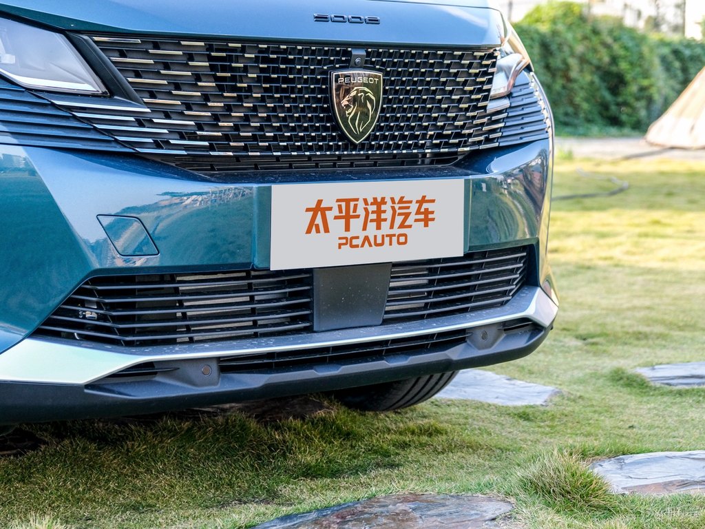 冰山藍(lán)標(biāo)致5008車頭外觀圖片