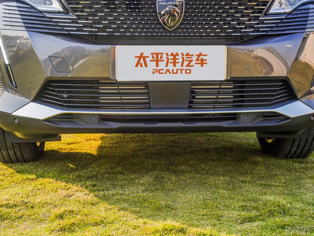 青巖灰標(biāo)致5008車頭外觀圖片