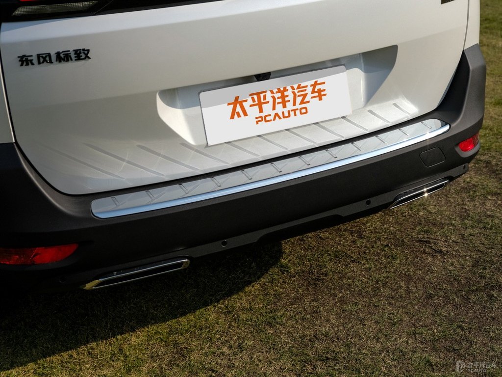 珠光白標(biāo)致5008車尾外觀圖片