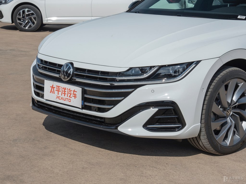 極地白大眾CC車頭外觀圖片