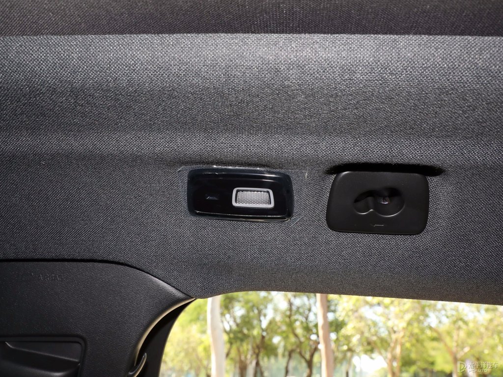 沙漠綠沃爾沃XC40車廂內(nèi)飾圖片