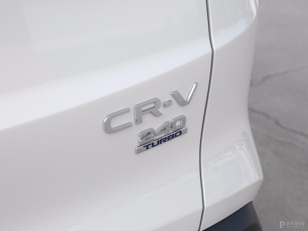 晶耀白本田CR-V車(chē)尾外觀圖片