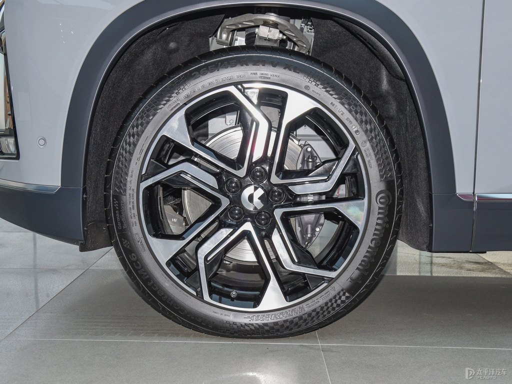 星灰蔚來ES8車身外觀圖片