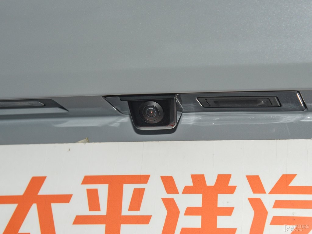 星灰蔚來ES8車尾外觀圖片