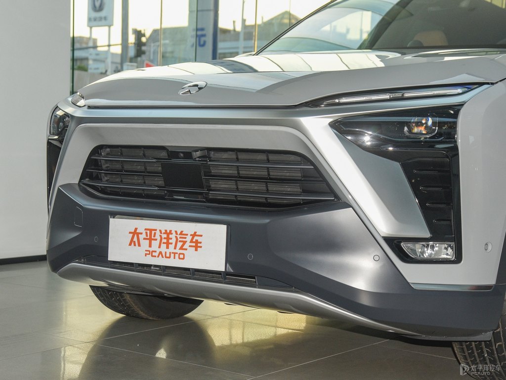星灰蔚來ES8車頭外觀圖片