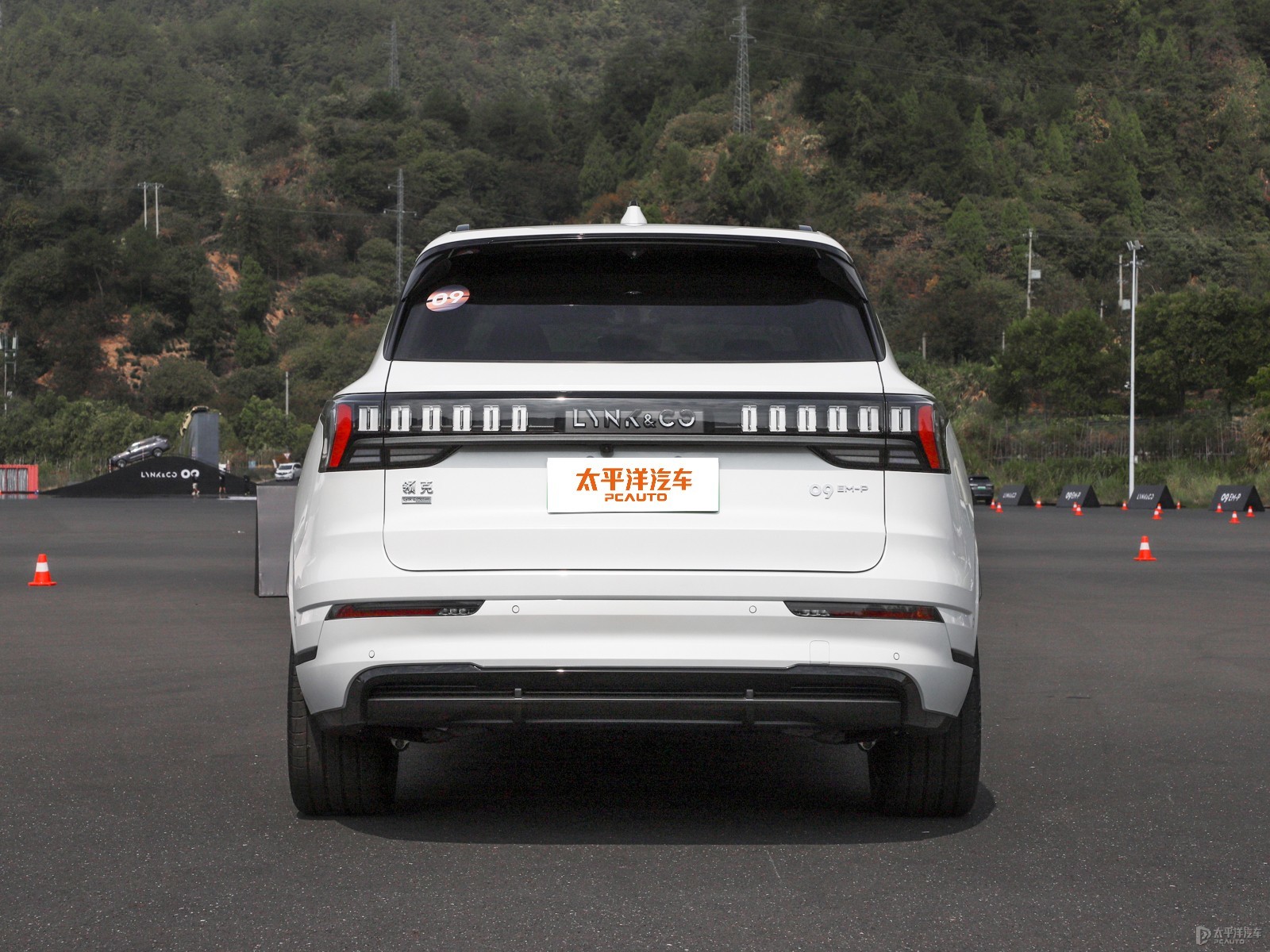 領(lǐng)克09新能源外觀高清大圖