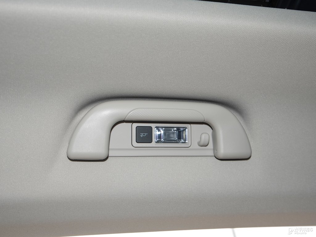 青礬綠哈弗H6車廂內(nèi)飾圖片