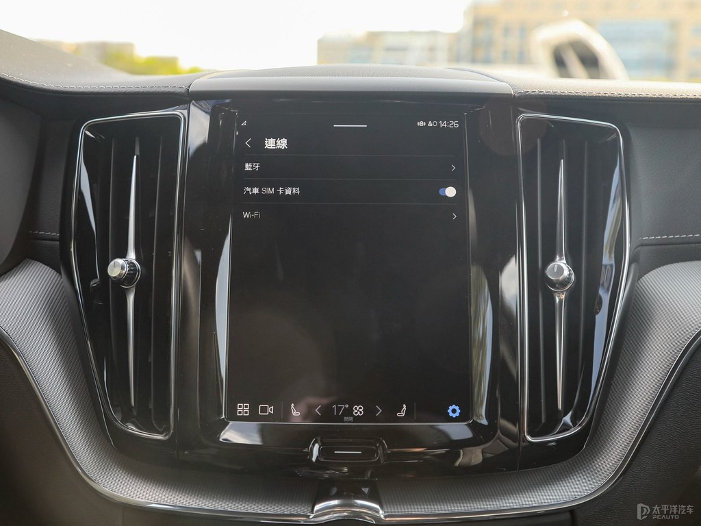 水晶白沃爾沃XC60中控內(nèi)飾圖片