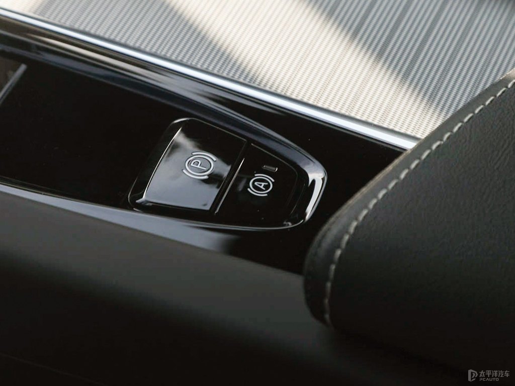 水晶白沃爾沃XC60中控內(nèi)飾圖片