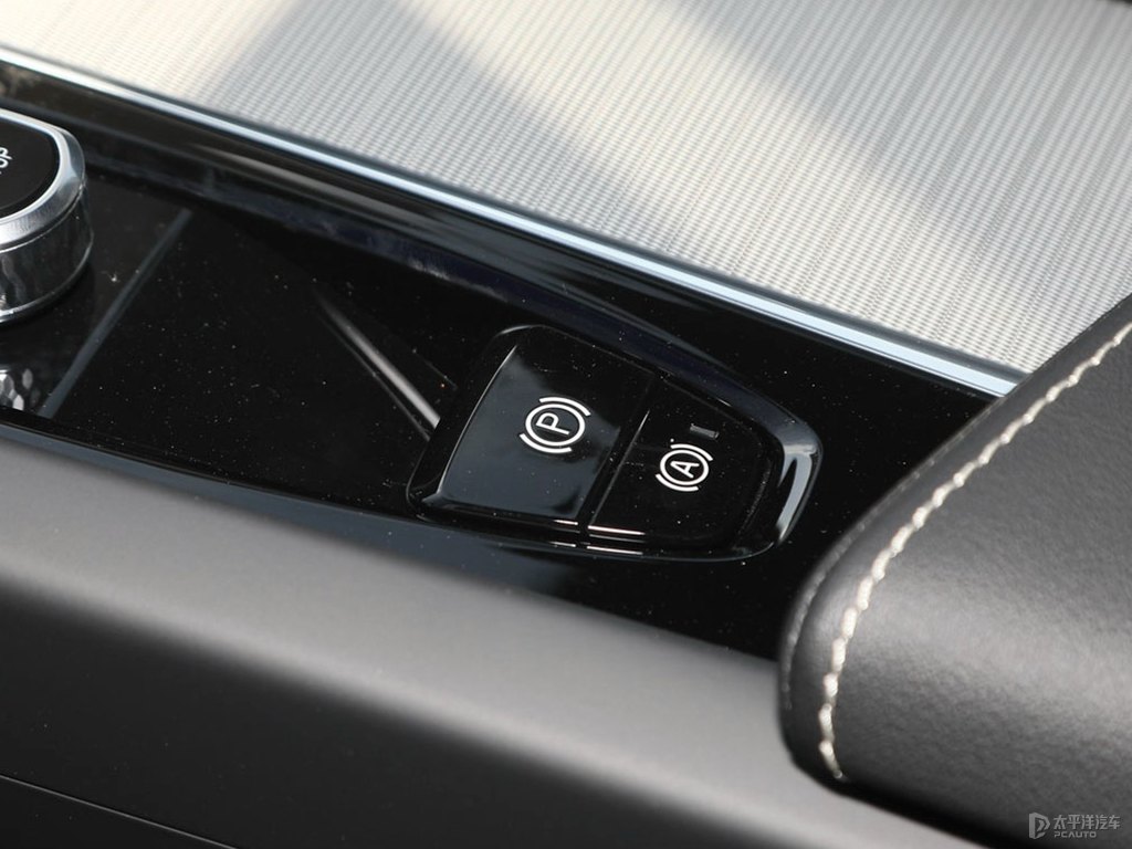 水晶白沃爾沃XC60中控內(nèi)飾圖片