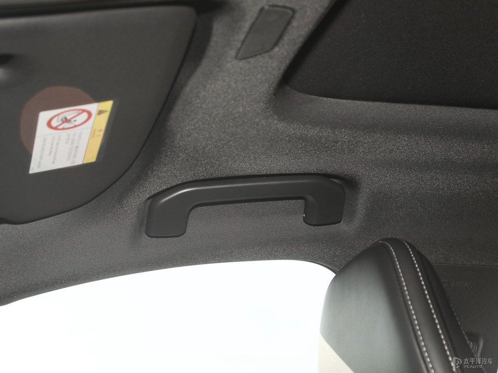 水晶白沃爾沃XC60車廂內(nèi)飾圖片