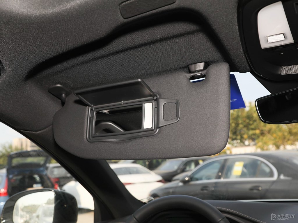 水晶白沃爾沃XC60車(chē)廂內(nèi)飾圖片