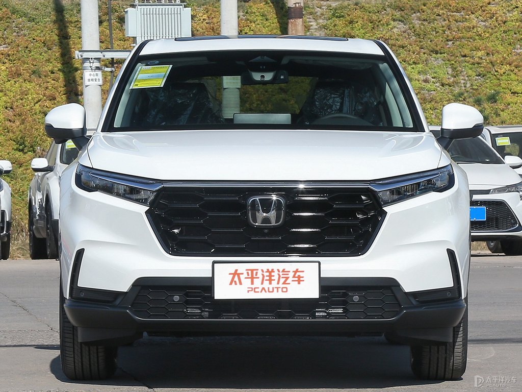 晶耀白本田CR-V車頭外觀圖片