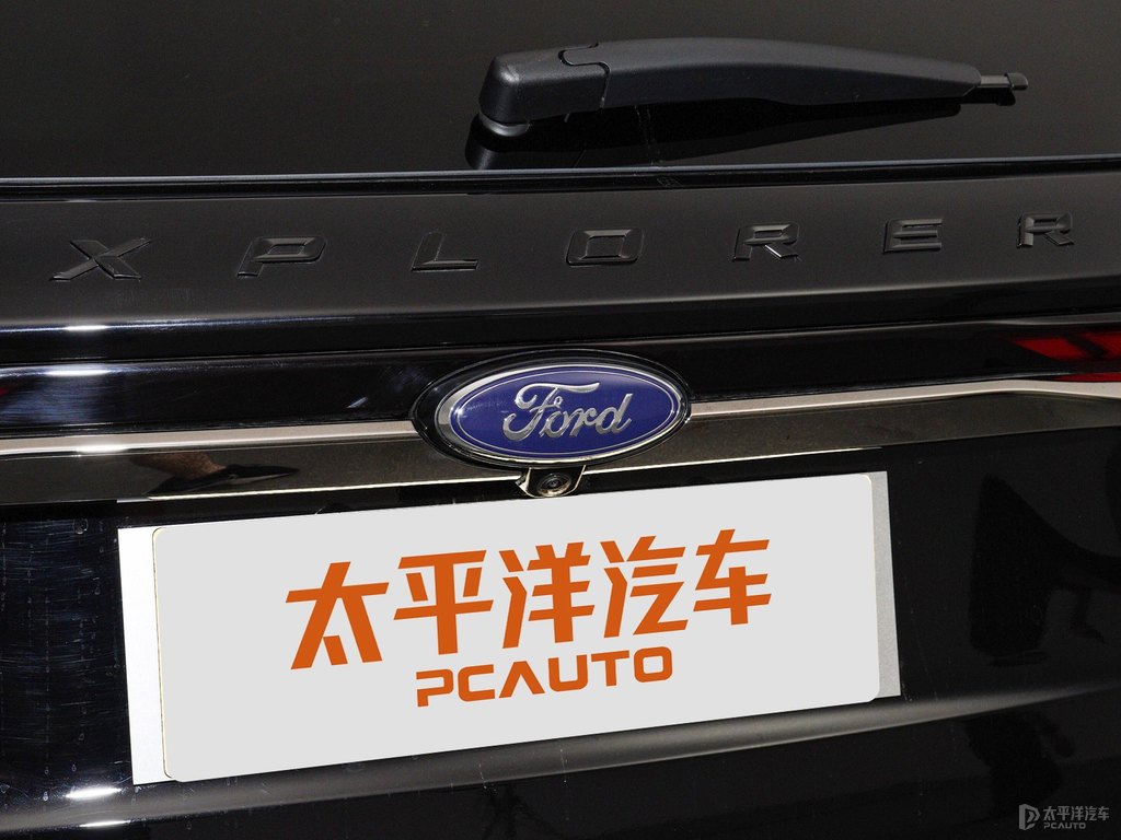 塞舌爾黑探險者車尾外觀圖片