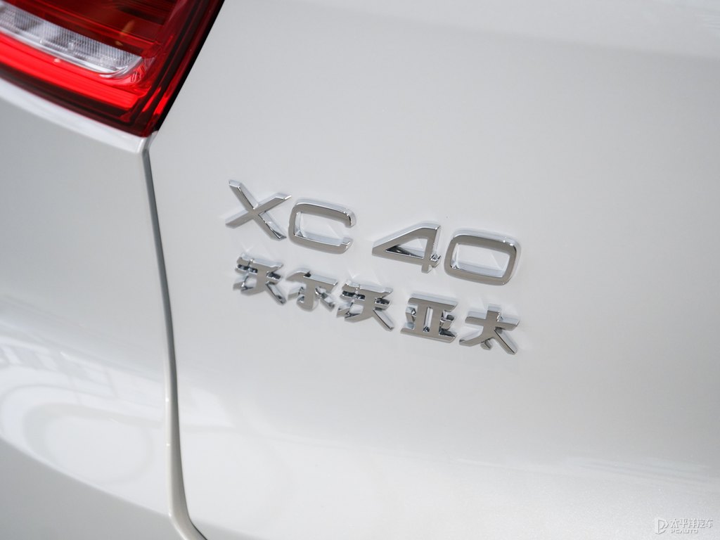 ɫ+ˮ֠XC40Դ܇β^DƬ