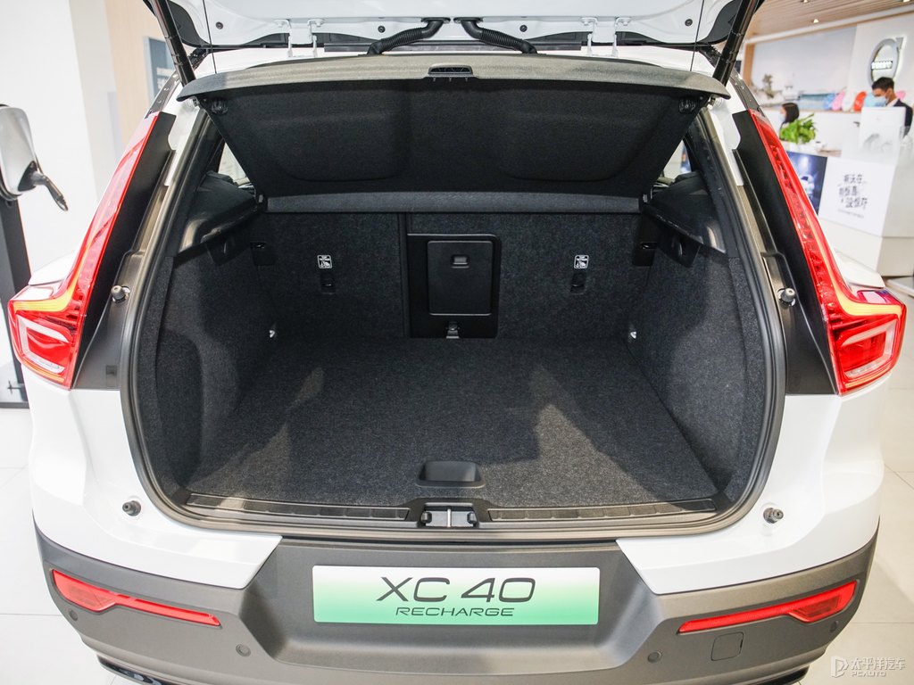 ɫ+ˮ֠XC40ԴgDƬ