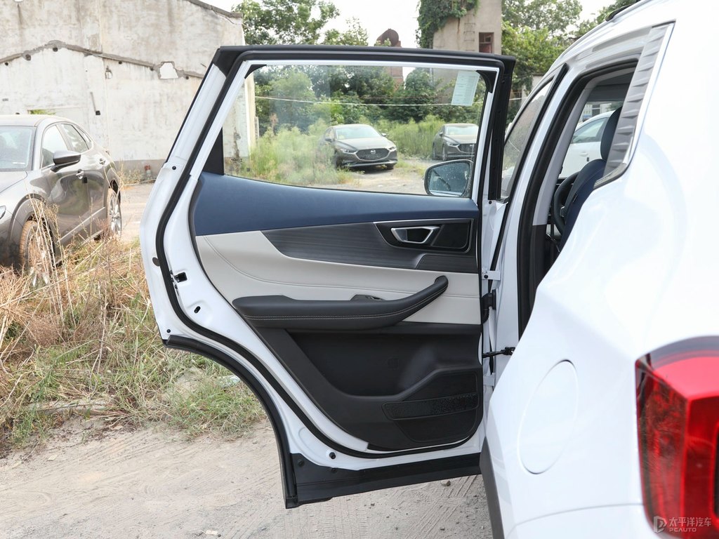 皓月白瑞虎5x車廂內(nèi)飾圖片