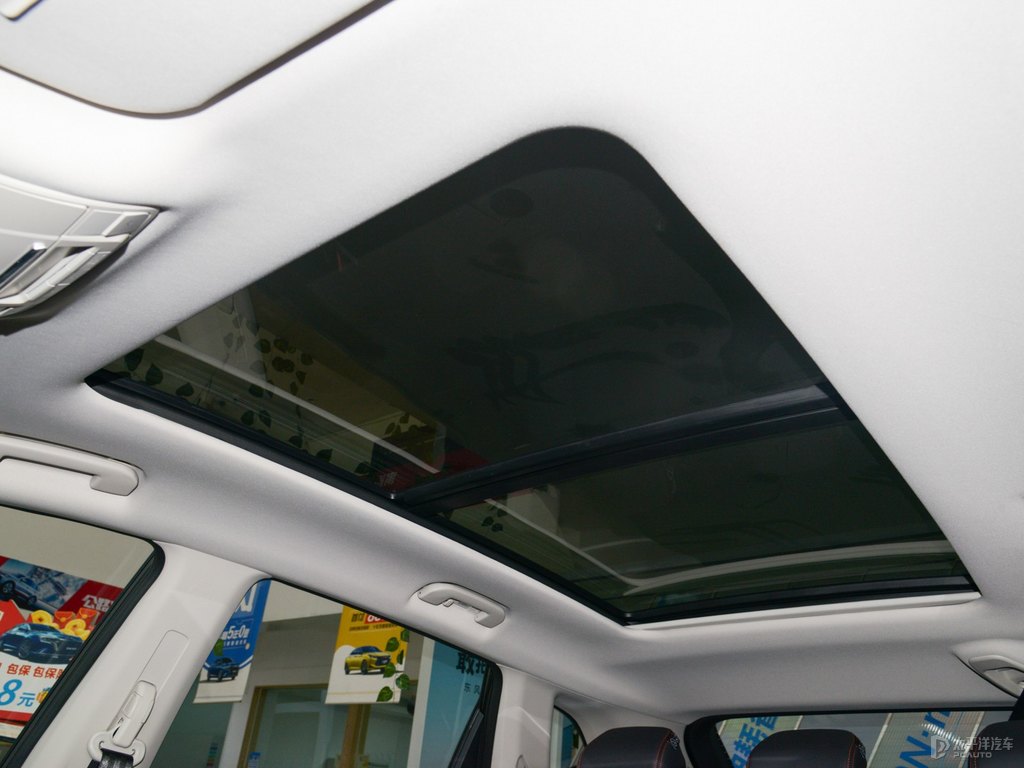 深空黑東風(fēng)風(fēng)神AX7車廂內(nèi)飾圖片