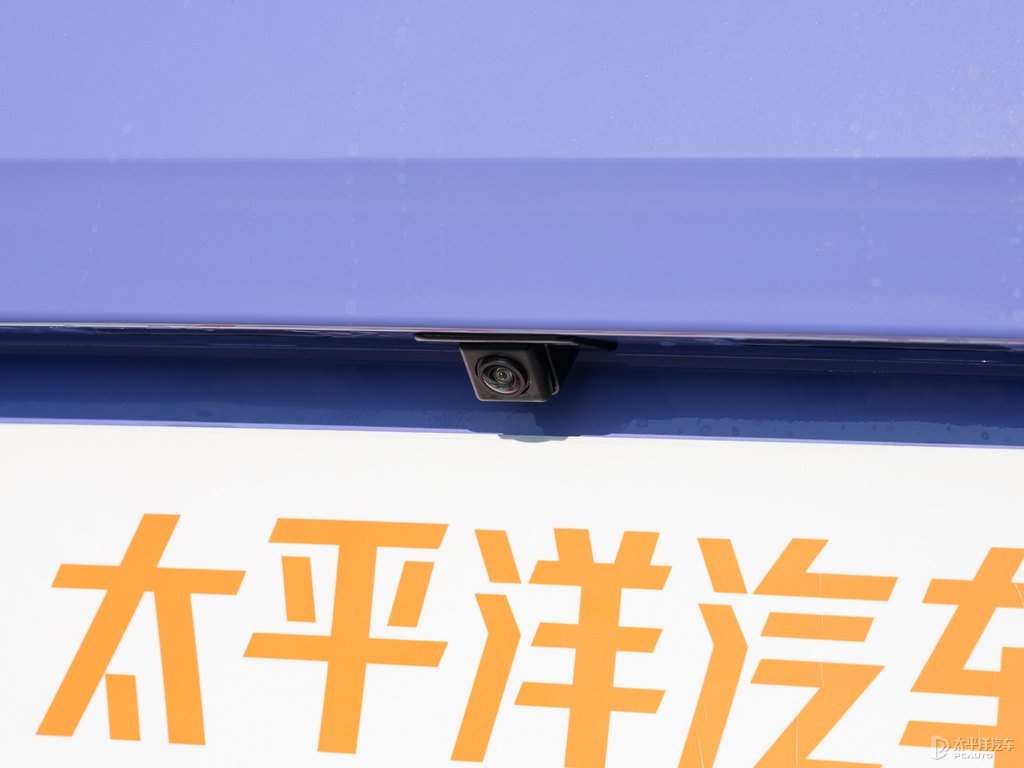 黑色+薰衣草紫宏光MINIEV車尾外觀圖片