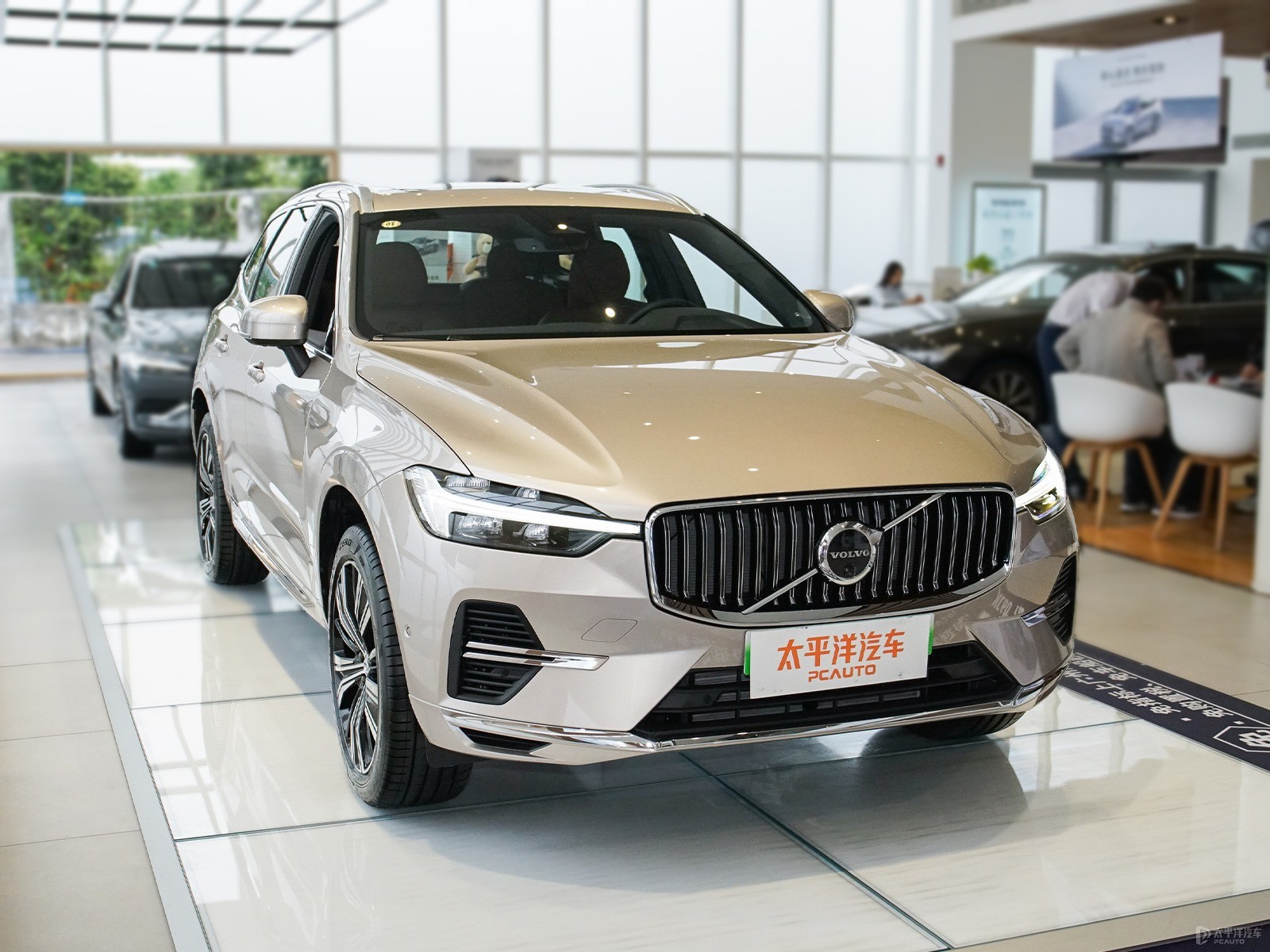 星耀沙沃爾沃XC60新能源整車外觀外觀圖片