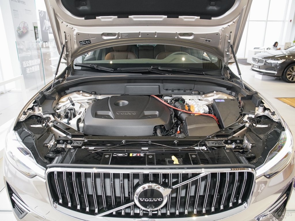 星耀沙沃爾沃XC60新能源發(fā)動(dòng)機(jī)其它細(xì)節(jié)圖片