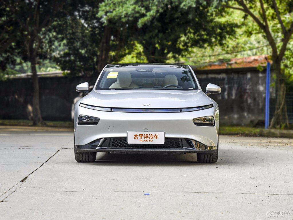 月光銀小鵬P7整車外觀外觀圖片