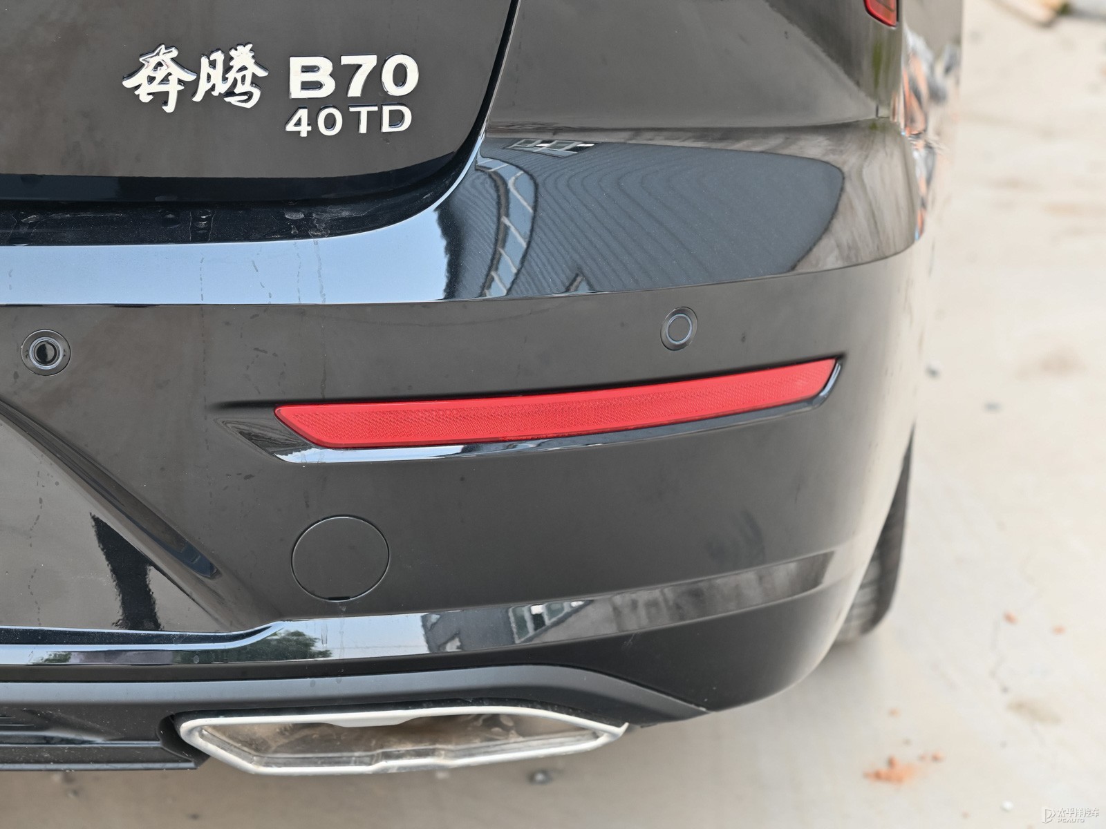 奔騰B70外觀高清大圖