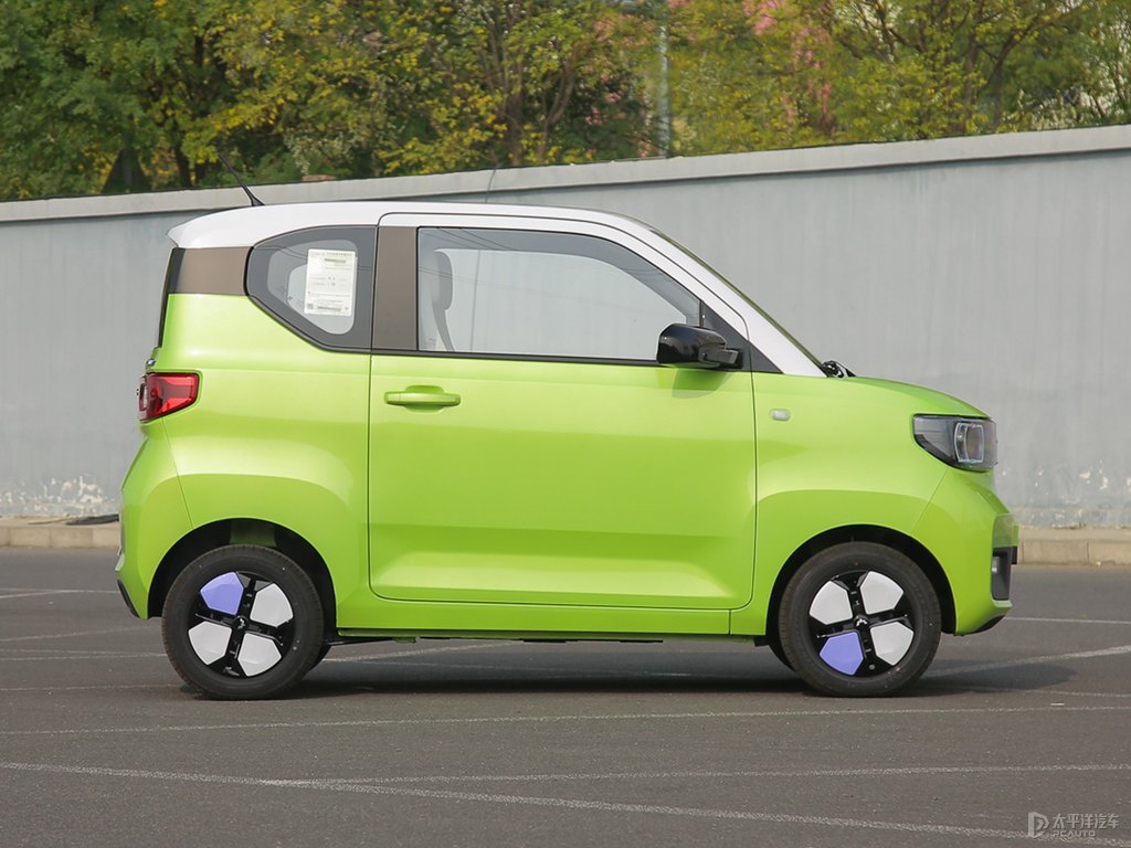 黑色+青檸黃宏光MINIEV整車外觀外觀圖片