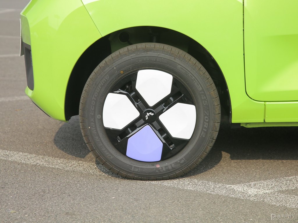 黑色+青檸黃宏光MINIEV車身外觀圖片