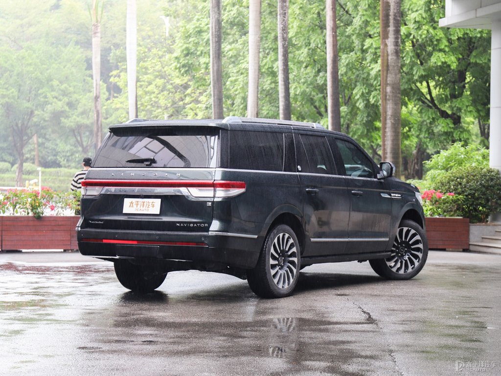 曼哈頓綠領(lǐng)航員整車外觀外觀圖片