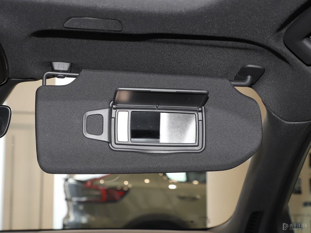 閃銀灰沃爾沃S90車廂內(nèi)飾圖片