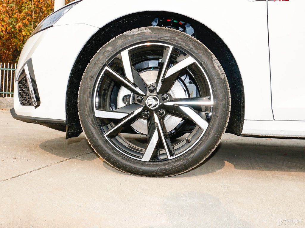 光子白明銳車身外觀圖片