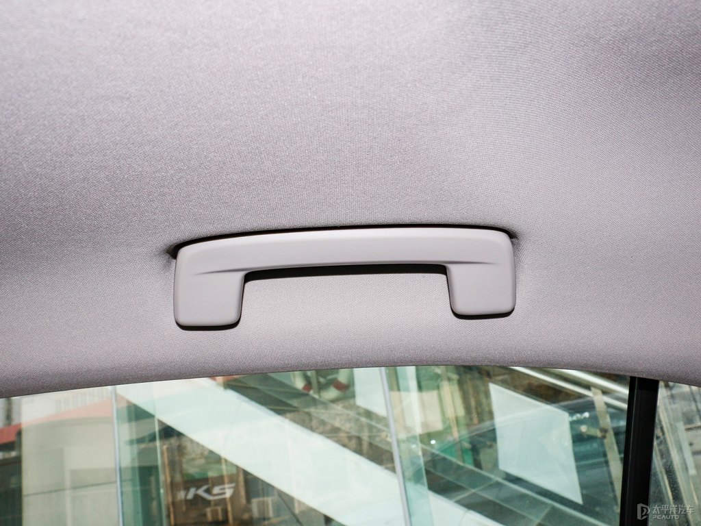 光子白明銳車(chē)廂內(nèi)飾圖片
