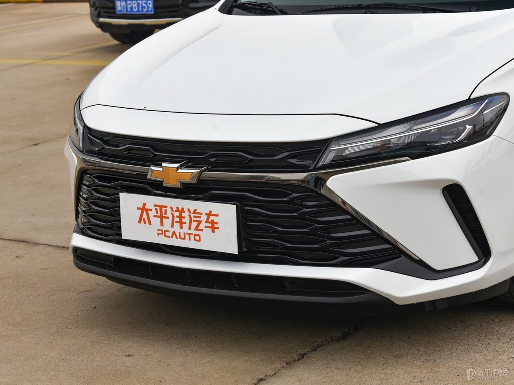 閃耀白科魯澤車(chē)頭外觀圖片