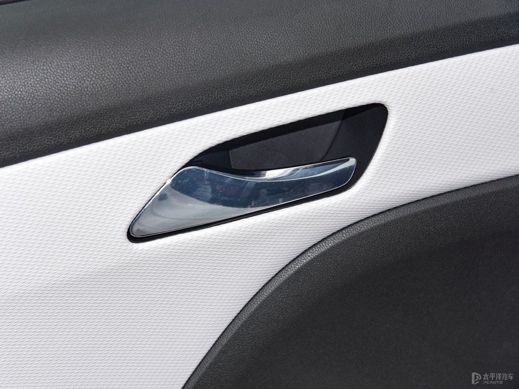 閃耀白科魯澤車廂內(nèi)飾圖片