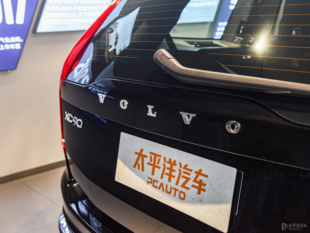 瑪瑙黑沃爾沃XC90車(chē)尾外觀圖片