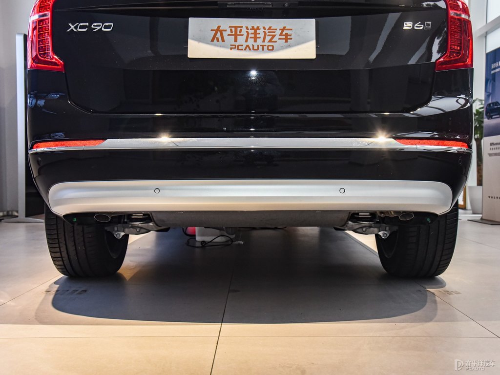 瑪瑙黑沃爾沃XC90車尾外觀圖片