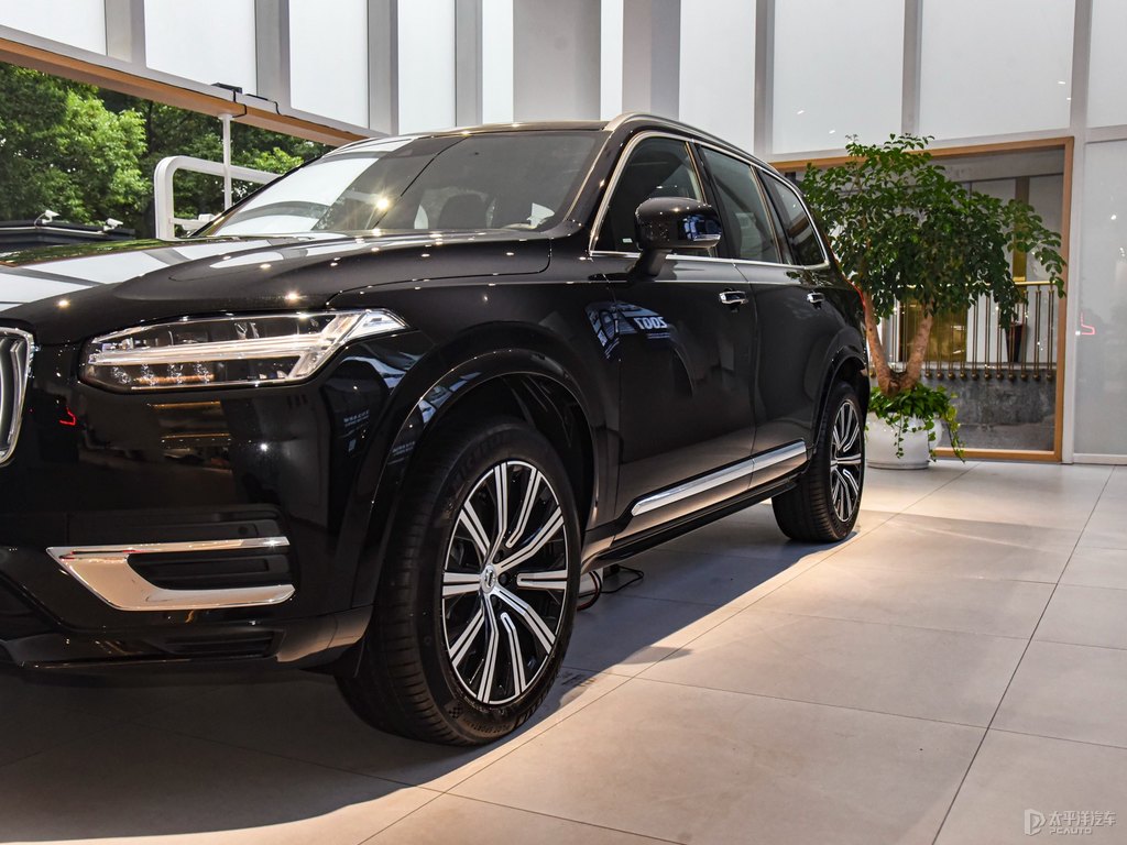 瑪瑙黑沃爾沃XC90車身外觀圖片