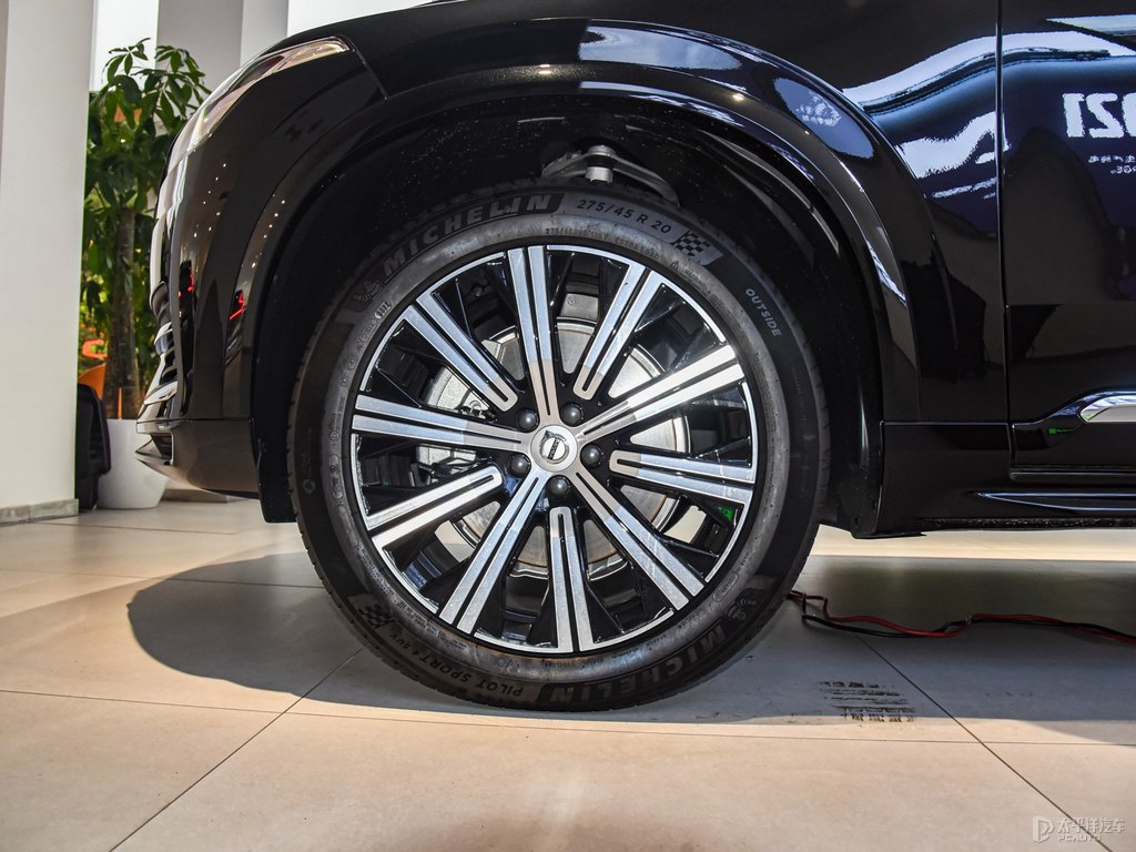 瑪瑙黑沃爾沃XC90車身外觀圖片
