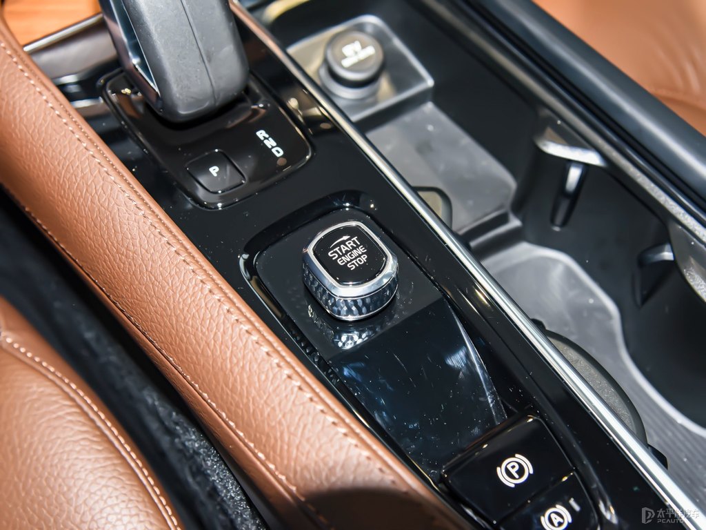 瑪瑙黑沃爾沃XC90中控內(nèi)飾圖片