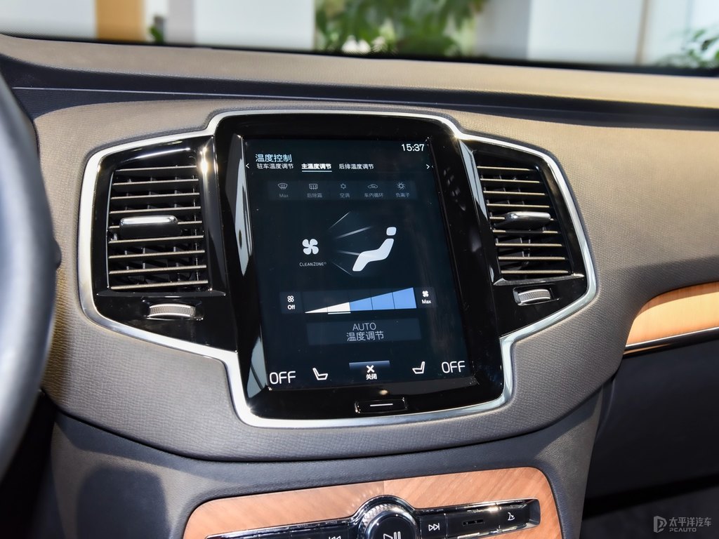 瑪瑙黑沃爾沃XC90中控內(nèi)飾圖片